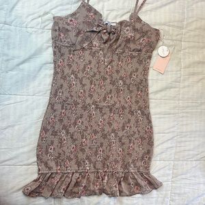 Blāshe mini, floral dress